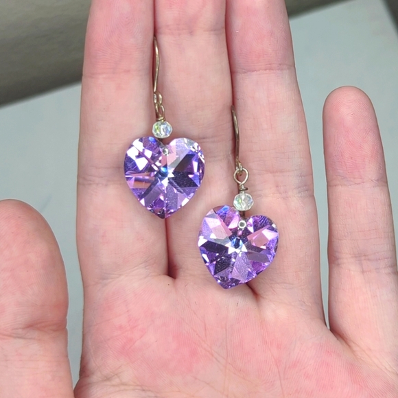 Handmade Jewelry - Light Purple Crystal Heart Earrings